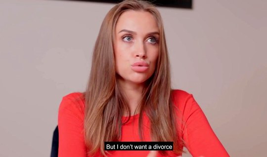 Русская девушка в чулках скачет киской на члене ради домашнего порно